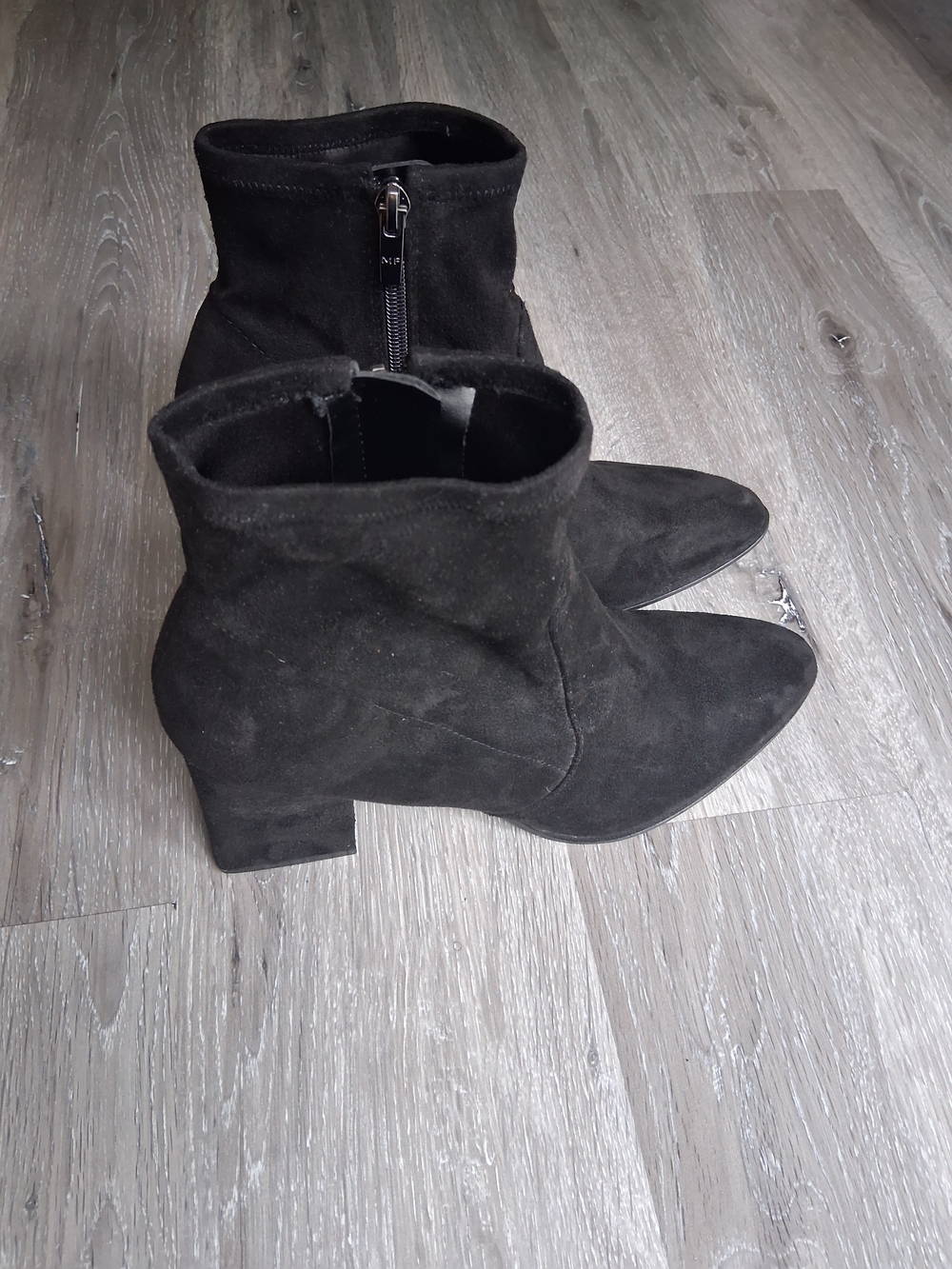 Marc Fisher Women's Black Suede Pointed Toe Ankle Booties Block Heel Size 10